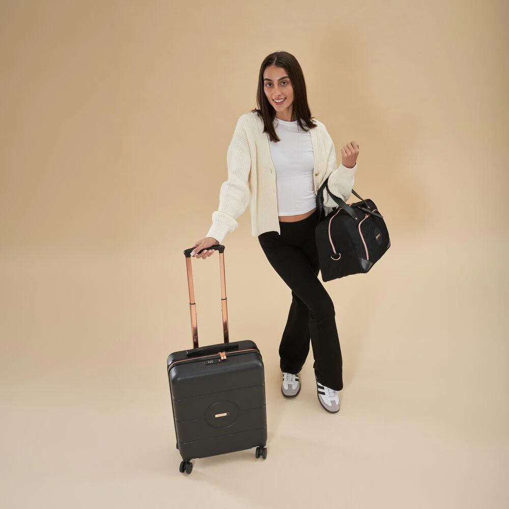 Carry On Set with the Seville Suitcase and 30L Vela holdall - Black - Image 4