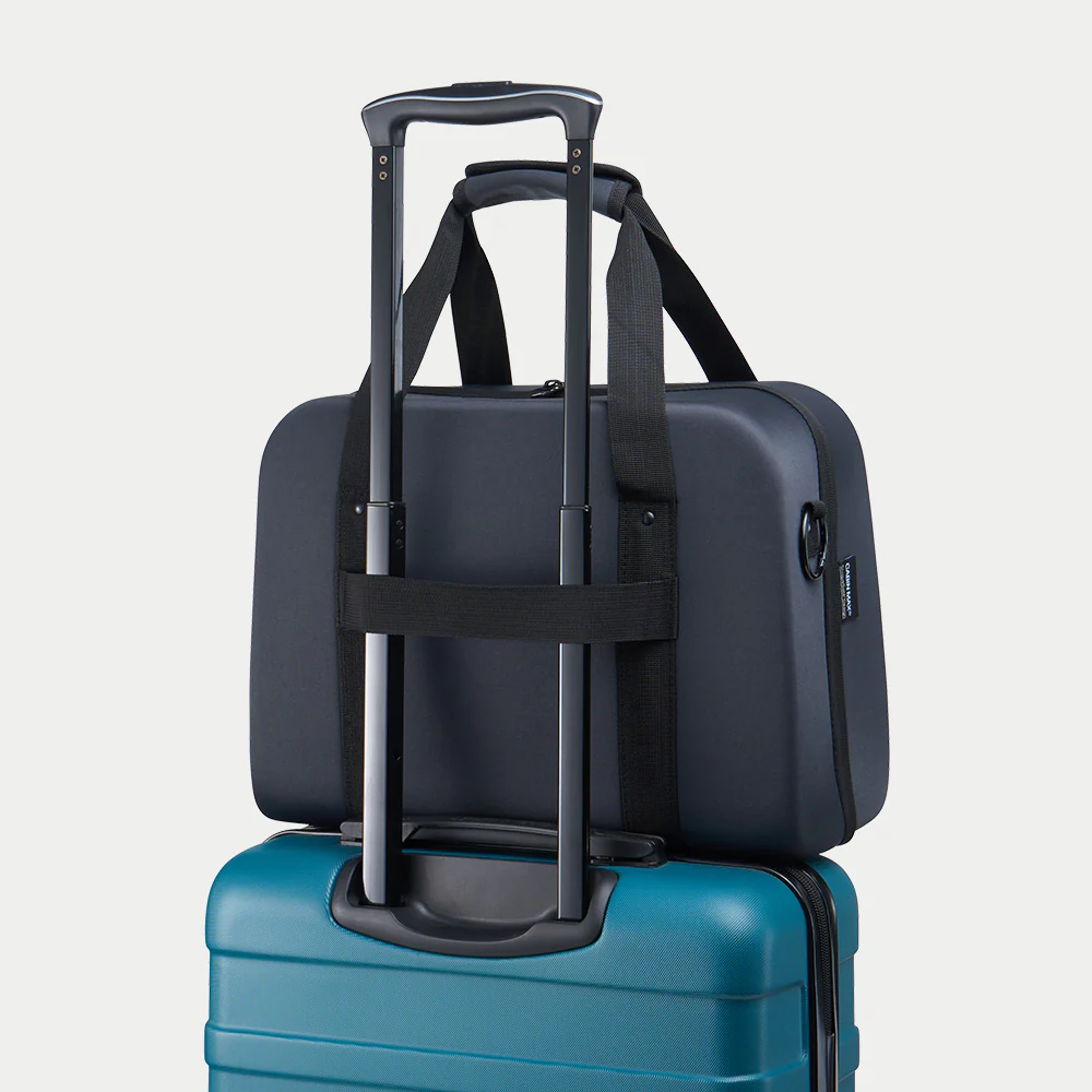 Paxos 24L Holdall with ShapeSafe™ Design - 40x30x20 cm - Image 17