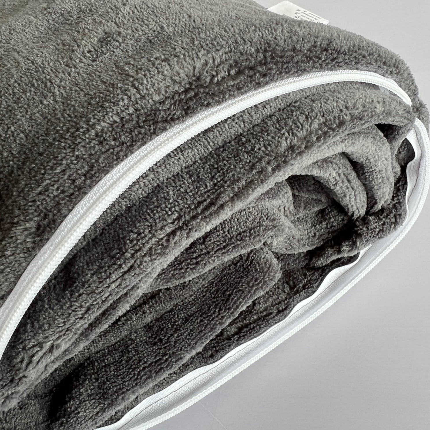 2 in 1 Travel Blanket and Pillow Set - Image 7